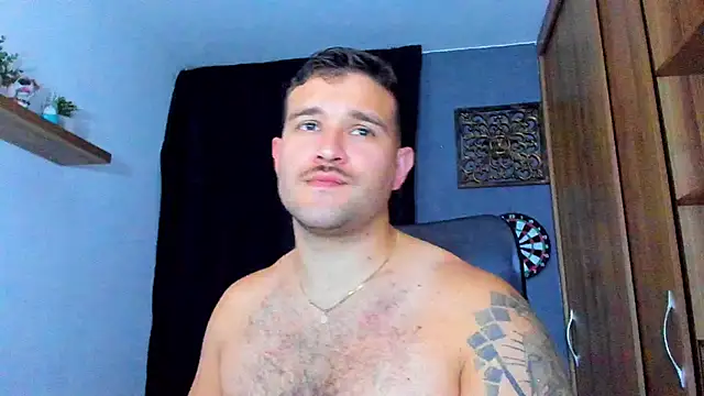 Snapshot of AndrewDiaz chatting on 06/08/26, 11:38 AndrewDiaz online show from 06/08/26, 11:38