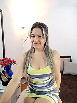 valeriahunter1 online show from 10/02/25, 09:29