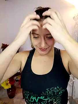 Snapshot of valeriahunter1 chatting on 05/10/26, 10:22 valeriahunter1 online show from 05/10/26, 10:22