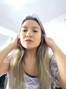 valeriahunter1 online show from 02/18/26, 10:39