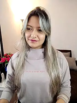 valeriahunter1 online show from 10/12/25, 12:12