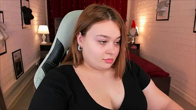 Snapshot of KimberlyMaran chatting on 02/07/25, 09:05 KimberlyMaran online show from 02/07/25, 09:05