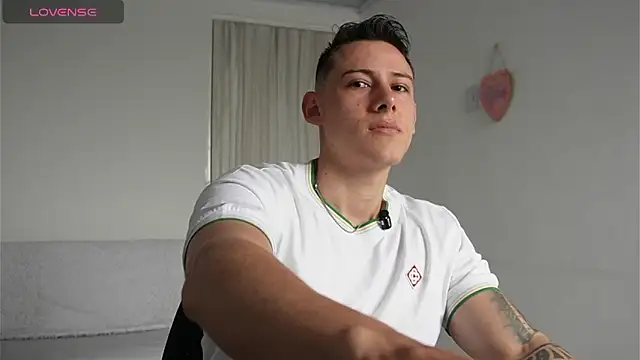 Muscle King Cum online show from 04/15/26, 01:59