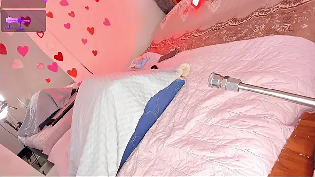 Hilary Smile  online show from 11/10/25, 08:14