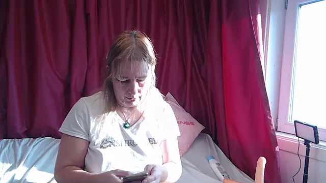 Cute-Firise online show from 02/14/25, 09:34