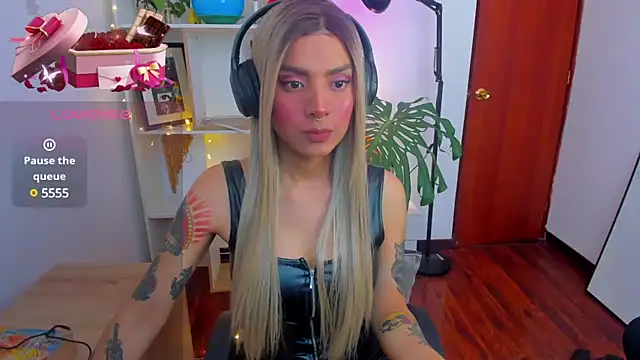 Snapshot of Yeriawaddell_ chatting on 01/06/25, 03:40 Yeriawaddell online show from 01/06/25, 03:40