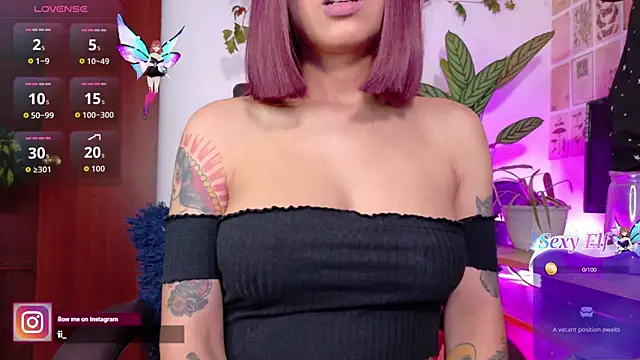 Snapshot of Yeriawaddell_ chatting on 12/17/25, 12:04 Yeriawaddell online show from 12/17/25, 12:04