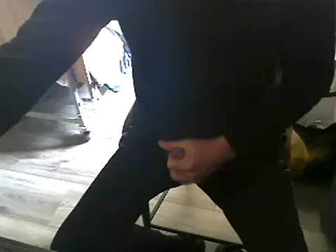 hornyman18cm39 online show from 03/11/26, 01:05