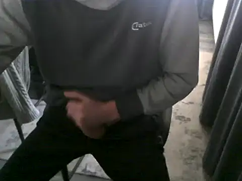 hornyman18cm39 online show from 01/29/25, 11:30