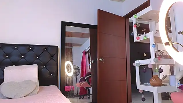 tatiana big ass boobs online show from 10/07/25, 09:49