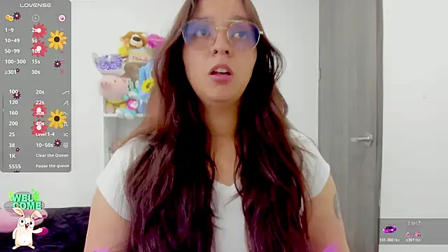 Snapshot of Valery7rose_ chatting on 07/04/26, 03:27 Valery7rose online show from 07/04/26, 03:27