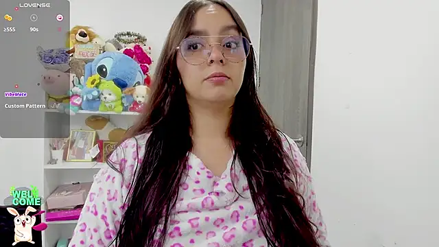 Snapshot of Valery7rose_ chatting on 06/19/26, 02:12 Valery7rose online show from 06/19/26, 02:12