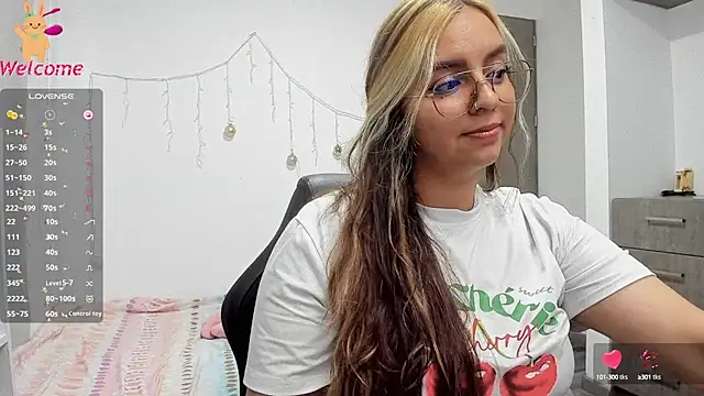 Valery7rose  online show from 03/19/25, 10:20