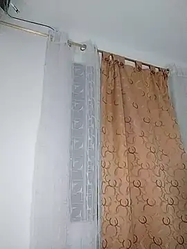 Snapshot of JuanaSimons chatting on 10/02/25, 01:53 JuanaSimons online show from 10/02/25, 01:53