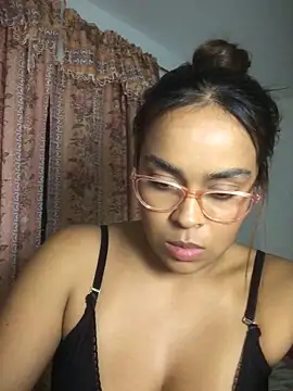 JuanaSimons online show from 12/05/25, 01:49