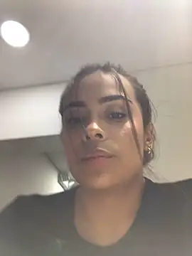 Snapshot of JuanaSimons chatting on 02/05/25, 01:47 JuanaSimons online show from 02/05/25, 01:47