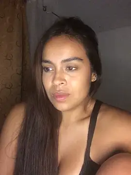 Snapshot of JuanaSimons chatting on 10/23/25, 02:21 JuanaSimons online show from 10/23/25, 02:21