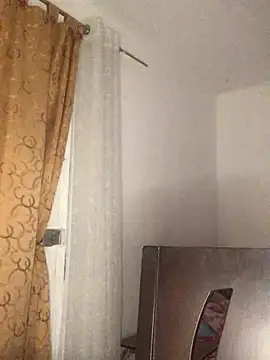 Snapshot of JuanaSimons chatting on 10/10/25, 01:39 JuanaSimons online show from 10/10/25, 01:39