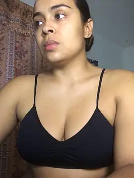 JuanaSimons online show from 05/19/26, 01:21