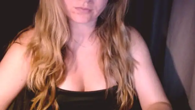 Snapshot of fiona_cute_2 chatting on 07/12/26, 07:26 fiona cute 2 online show from 07/12/26, 07:26
