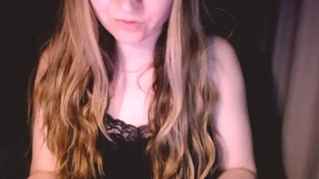 Snapshot of fiona_cute_2 chatting on 05/24/26, 07:25 fiona cute 2 online show from 05/24/26, 07:25