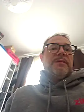 BananasNCream online show from 09/25/25, 08:20