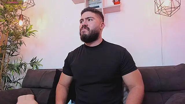 SebastianVilla  online show from 05/12/26, 08:15