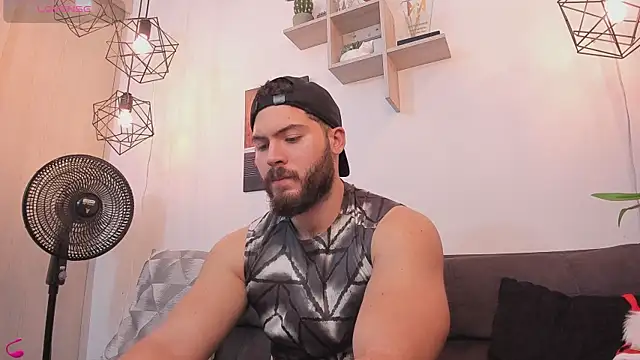 SebastianVilla  online show from 12/16/25, 12:04