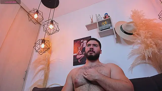 SebastianVilla  online show from 03/07/26, 11:32