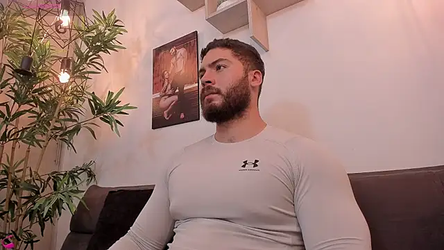 SebastianVilla  online show from 11/26/25, 12:21