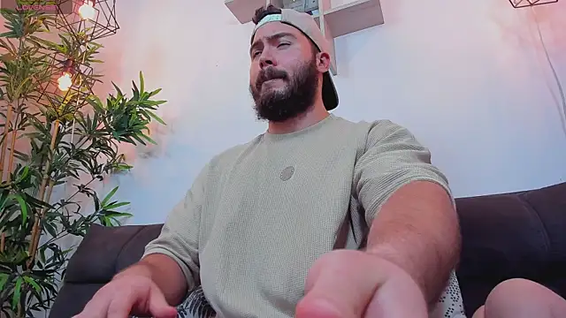 SebastianVilla  online show from 05/07/26, 12:48