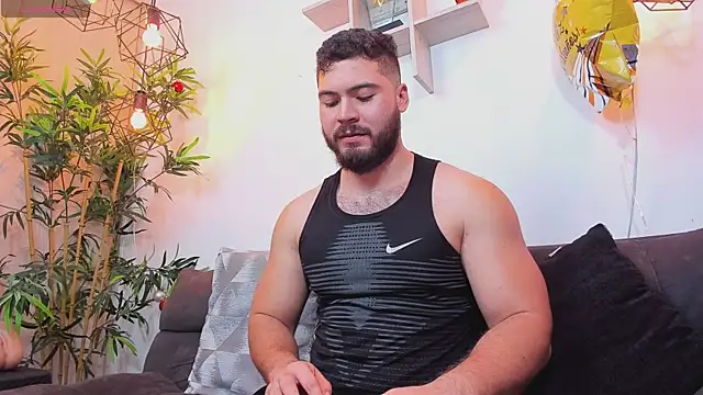 SebastianVilla  online show from 04/14/26, 10:04