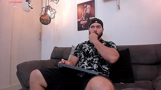 SebastianVilla  online show from 10/08/25, 10:43