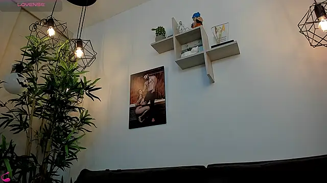 SebastianVilla  online show from 11/07/25, 10:35