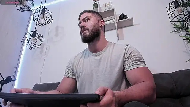 SebastianVilla  online show from 03/19/25, 02:35