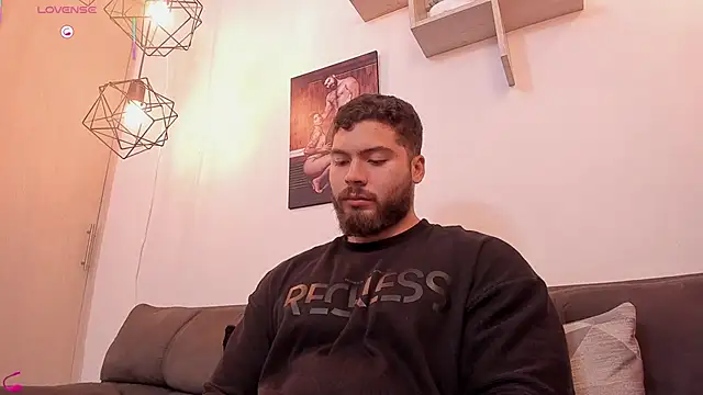 SebastianVilla  online show from 09/15/25, 11:05