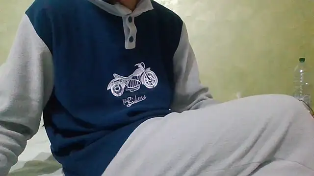 Snapshot of Drogon1000 chatting on 01/09/26, 09:38 Drogon1000 online show from 01/09/26, 09:38