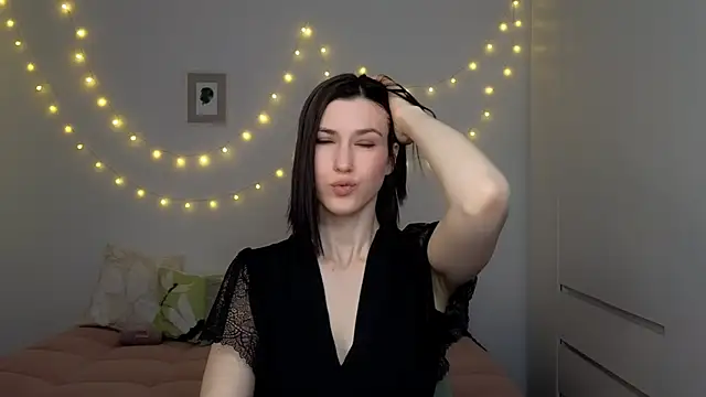 AliciaNewell online show from 05/20/26, 09:17