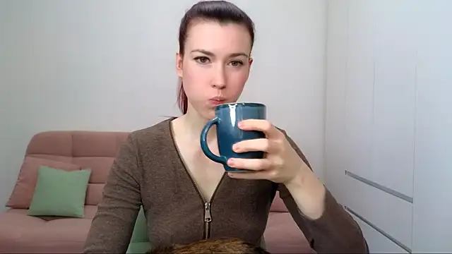 AliciaNewell online show from 09/21/25, 10:09