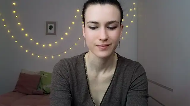 Snapshot of AliciaNewell chatting on 06/06/26, 03:39 AliciaNewell online show from 06/06/26, 03:39