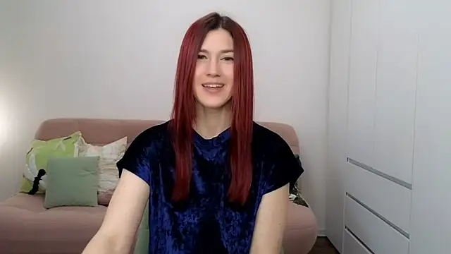 AliciaNewell online show from 11/04/25, 09:02