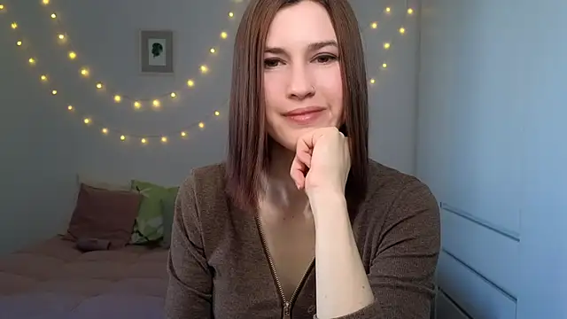 Snapshot of AliciaNewell chatting on 06/05/26, 05:23 AliciaNewell online show from 06/05/26, 05:23