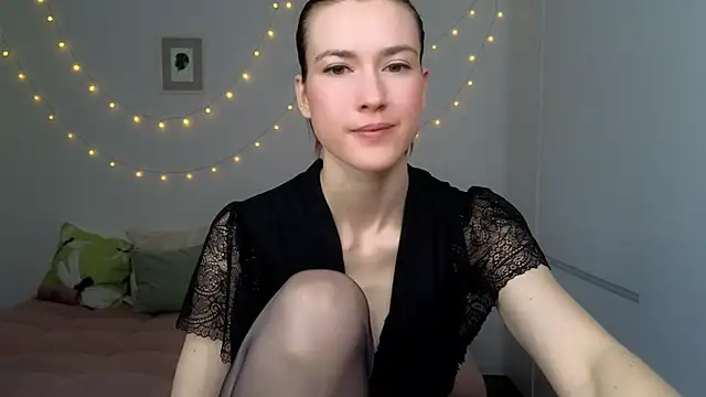 Snapshot of AliciaNewell chatting on 07/05/26, 04:19 AliciaNewell online show from 07/05/26, 04:19