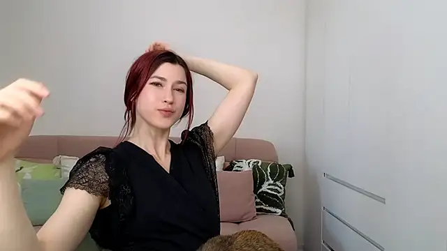 AliciaNewell online show from 10/18/25, 10:50