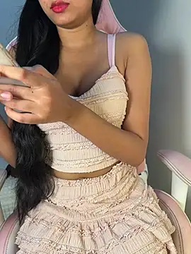Snapshot of sneha_babe chatting on 06/18/26, 02:00 sneha babe online show from 06/18/26, 02:00