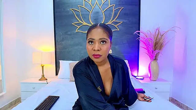 AlisonTravis online show from 04/17/26, 07:49