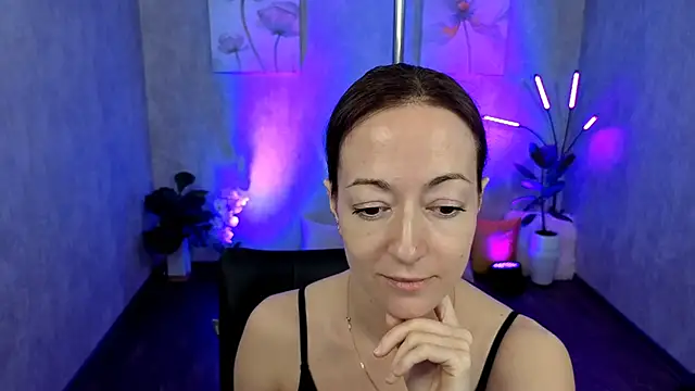 Snapshot of kimberlyray777 chatting on 02/18/25, 01:55 kimberlyray777 online show from 02/18/25, 01:55