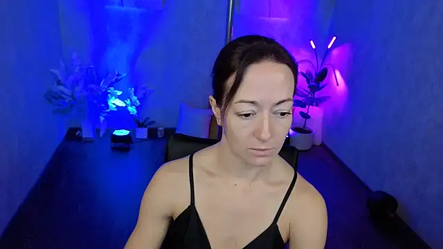 Snapshot of kimberlyray777 chatting on 09/22/25, 05:24 kimberlyray777 online show from 09/22/25, 05:24