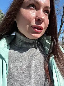 Snapshot of dreams4u chatting on 03/22/25, 09:34 dreams4u online show from 03/22/25, 09:34