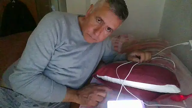 parejamlga58 online show from 12/18/25, 02:43